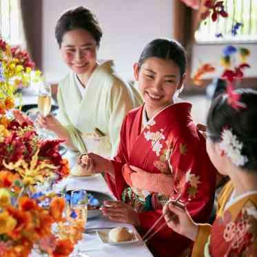 THE SODOH HIGASHIYAMA KYOTO（ザ ソウドウ 東山京都）  着物ドレスコートで華やかなに