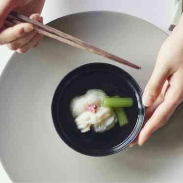 THE SODOH HIGASHIYAMA KYOTO(ザ ソウドウ 東山京都)  季節ごとの旬の⾷材を使⽤した、出来⽴ての温かいお料理でおもてなしします。