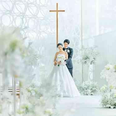 グランドプリンスホテル大阪ベイ 幻想的な白亜の空間