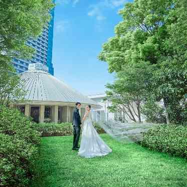 グランドプリンスホテル大阪ベイ ホテルには珍しい独立型のデザイナーズチャペル