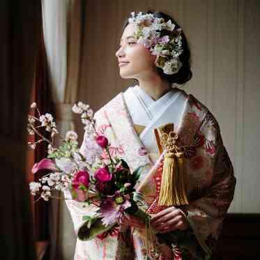 グランドプリンスホテル大阪ベイ 和装に合う花コーデも個別に相談可能