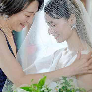 THE MARK GRAND HOTEL 父と歩くバージンロードや、母のベールダウンなど。家族への感謝の気持ちがこみ上げる