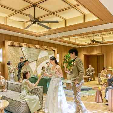 THE MARK GRAND HOTEL 会場のセカンドルームでゲストと交じ合う時間を