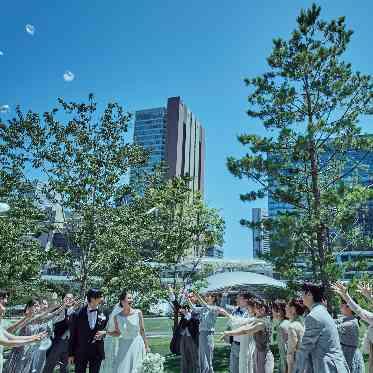 ザ ジャクソン ガーデン(THE JACKSON GARDEN) お外でのフラワーシャワーも大人気