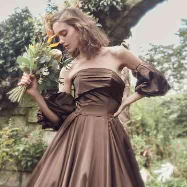 ザ ジャクソン ガーデン(THE JACKSON GARDEN) 【FOUR SIS & CO. 】一生で一番美しく輝けるドレスコレクション