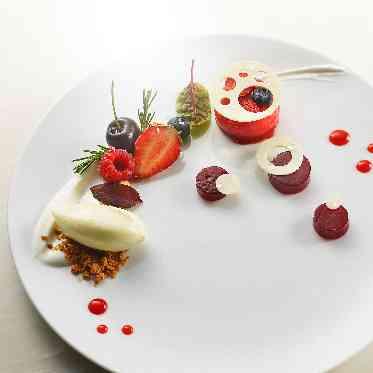 musee yotsuike(ミュゼ四ツ池) パティシエ特製のデザートがパーティを彩る