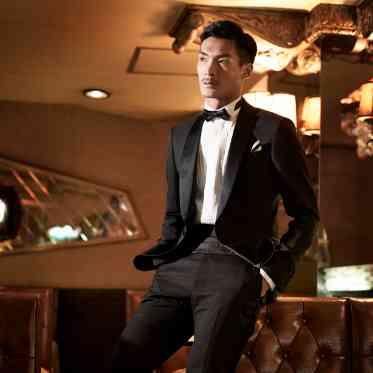 WOLFGANG・PUCK(ウルフギャング・パック) メンズのスタイリストが対応するから、ご新郎様もご試着を楽しんで頂けます。