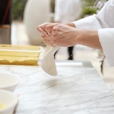 ルシアスガーデン 生地から作成する出来立て料理