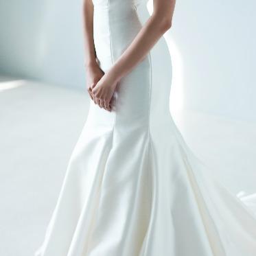 ルシアスガーデン 運命の1着を見つけて