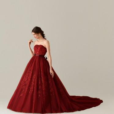 ルシアスガーデン 運命の1着を見つけて