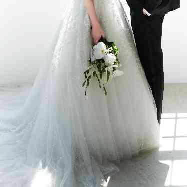 ルシアスガーデン 運命の1着を見つけて