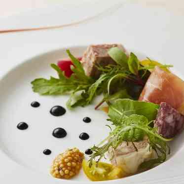 ホテルモントレ銀座 シャルキュトリのガーデン仕立て