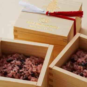 ホテルモントレ銀座 枡詰め御赤飯