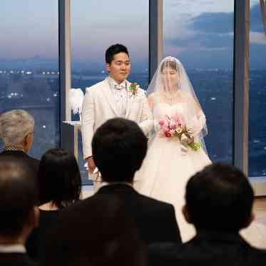 GRADATIONS（グラデーションズ） Real Wedding Story｜灯りが揺れる、ロマンティックナイト