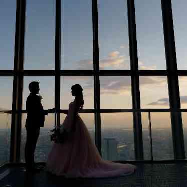 GRADATIONS（グラデーションズ） Real Wedding Story｜夕暮れが優しく包む、祝福の時間
