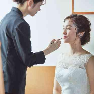 GRADATIONS(グラデーションズ) トレンドにも敏感な女性のスタイリストが、リハーサルから当日までサポート