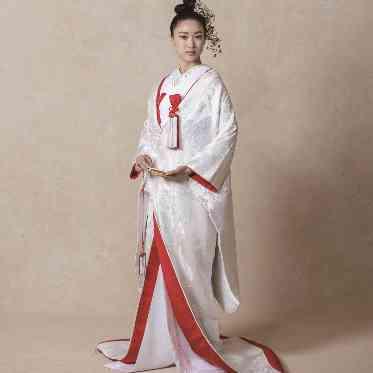 GRADATIONS(グラデーションズ) 【PRIMACARA】では和装も人気