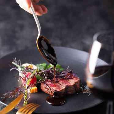 St. ヴァレンタイン福山/FIVESTAR WEDDING 牛フィレでもてなす好評のメイン料理。