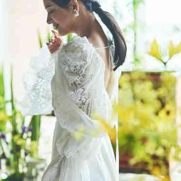 St. ヴァレンタイン福山/FIVESTAR WEDDING 袖のパフがBIGなデザイン。