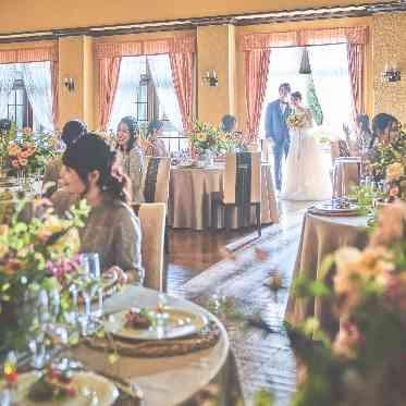 プリムローズ/FIVESTAR WEDDING ガーデン入場も人気の演出の一つ