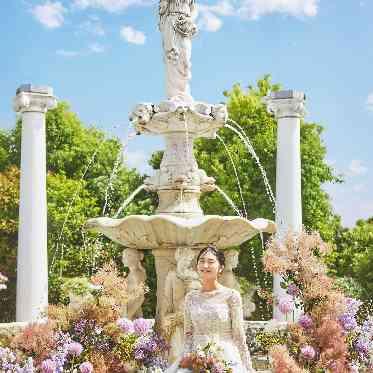 プリムローズ/FIVESTAR WEDDING 華やかな噴水がゲストのワクワク感を高める