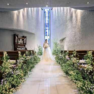 ANAクラウンプラザホテル神戸 幻想的なチャペル