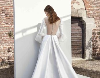 ヒルトン名古屋 ドレス・衣装の写真3