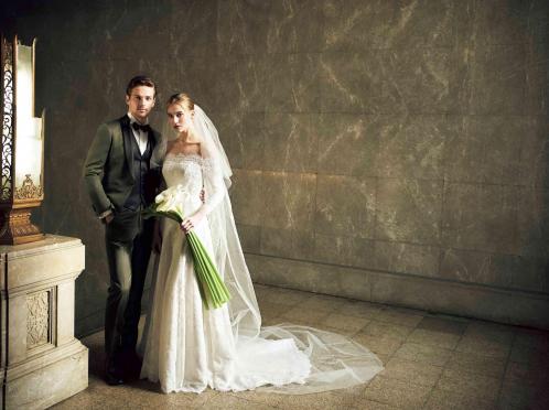 ビアンカーラ ヒルサイドテラス ドレス・衣装