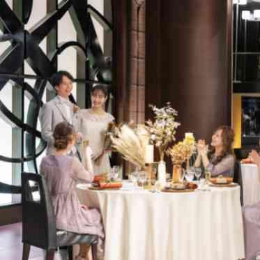 THE MORRIS ゲストとのなごやかなひとときを