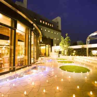 THE MORRIS ガーデンにキャンドルを飾って