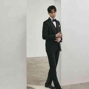 CITY CLUB OF TOKYO 豊富な色味とシルエットを揃えたタキシードから、おふたりの世界観に最も馴染む一着を
