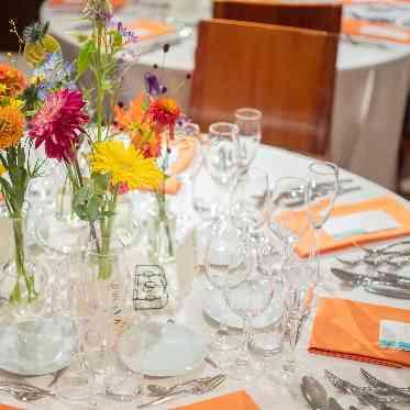 Angepatio(アンジェパティオ) おふたりらしくカラフルに