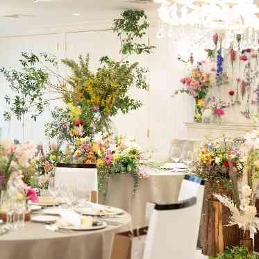 「ふたりらしい会場だね!」と、ゲストがわくわくするオーダーメイドな装飾!