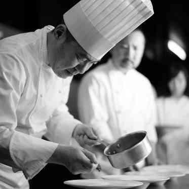 Angepatio(アンジェパティオ) 一品ずつリアルタイムで調理をしている