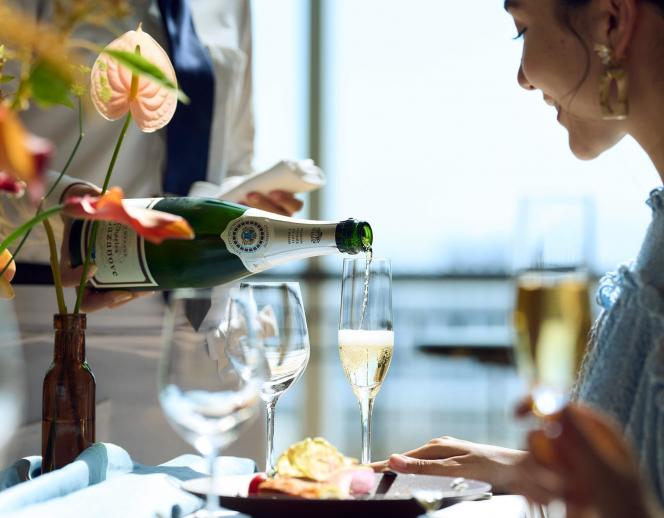 RESTAURANT LUKE with SKY LOUNGE(レストラン　ルーク　ウィズ　スカイラウンジ) 披露宴会場