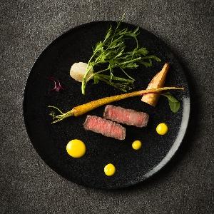 お箸で召しあがれるフランス料理はご年配のゲストも気軽に召しあがれる逸品