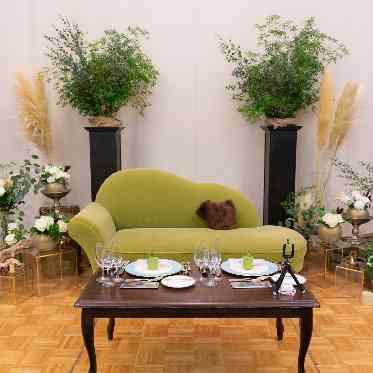 HOTEL PLAZA KOBE（ホテルプラザ神戸） メインテーブルをソファ席にすることでゲストとの距離が近くなる！