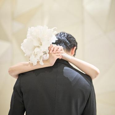 幻想的な空間で温かな祝福に包まれる