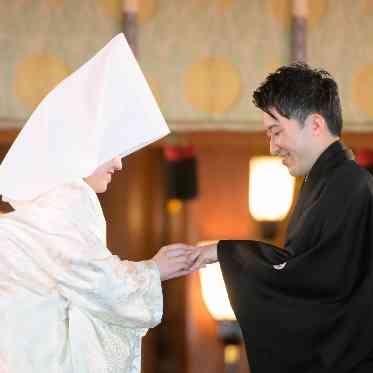 ANAインターコンチネンタルホテル東京 指輪を交換し、神様への誓いのもと夫婦としての想いを確かめ合うひととき