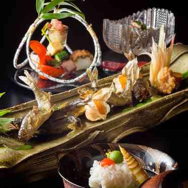 ANAインターコンチネンタルホテル東京 四季折々にその趣をかえる自然の風雅を肴に家族団欒の時間を楽しめる