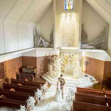 ウェディングスホテル・ベルクラシック東京 都内では珍しい120名様まで招待可能な大聖堂