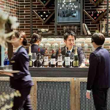 ウェディングスホテル・ベルクラシック東京 専用バーカウンターでドリンクも充実のラインナップ