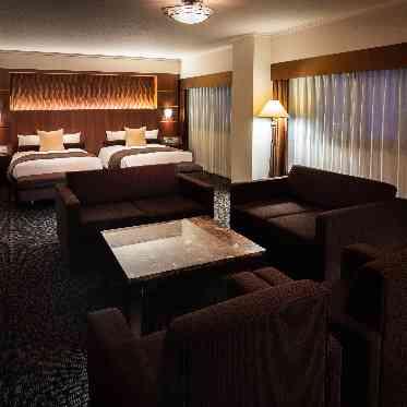 ウェディングスホテル・ベルクラシック東京 ロイヤルスイートはゆったりとくつろげる圧巻の広さ