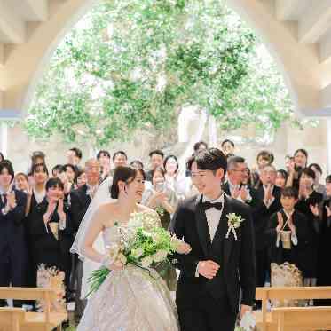 ザ コンチネンタル横浜 ゲストのあたたかな笑顔に囲まれて…気持ちが開放される祝福の挙式