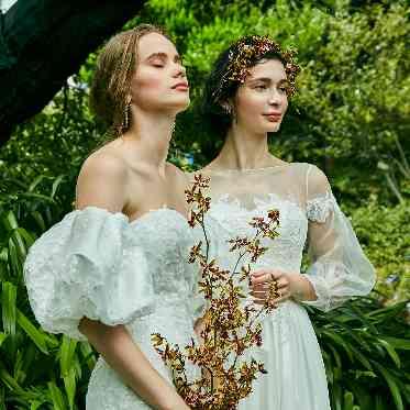 ザ コンチネンタル横浜 挙式会場やパーティ会場に合わせてデザインされた衣裳もご用意。