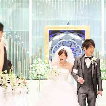 アヴァンセリアン 東京 AVANCER LIEN TOKYO 退場時は緊張から解放されて笑顔いっぱい