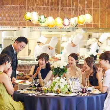 アヴァンセリアン 東京 AVANCER LIEN TOKYO オープンキッチン併設の会場♪シェフの想いがすぐ提供される人気会場!