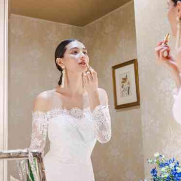 アヴァンセリアン 東京 AVANCER LIEN TOKYO 会場すぐ横にカラードレス専用のブライズルームがある。移動もなく、安心。