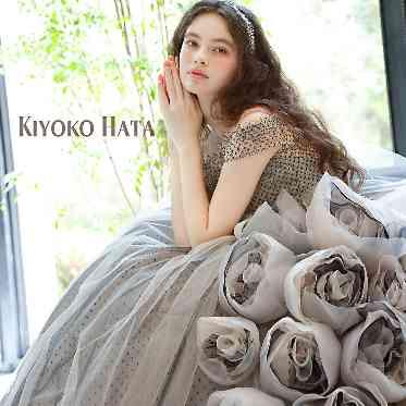 落ち着いた雰囲気が好みの大人らしいドレスもご用意