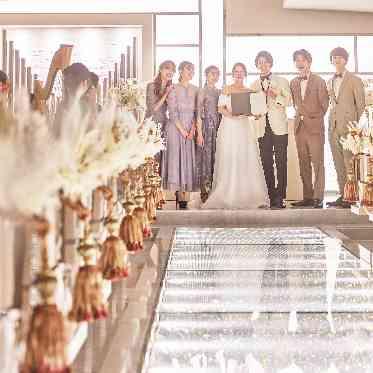 デュクラス大阪/FIVESTAR WEDDING ゲスト参加型の証明書作成やリングボーイ・ガールも和やかな演出として人気です。